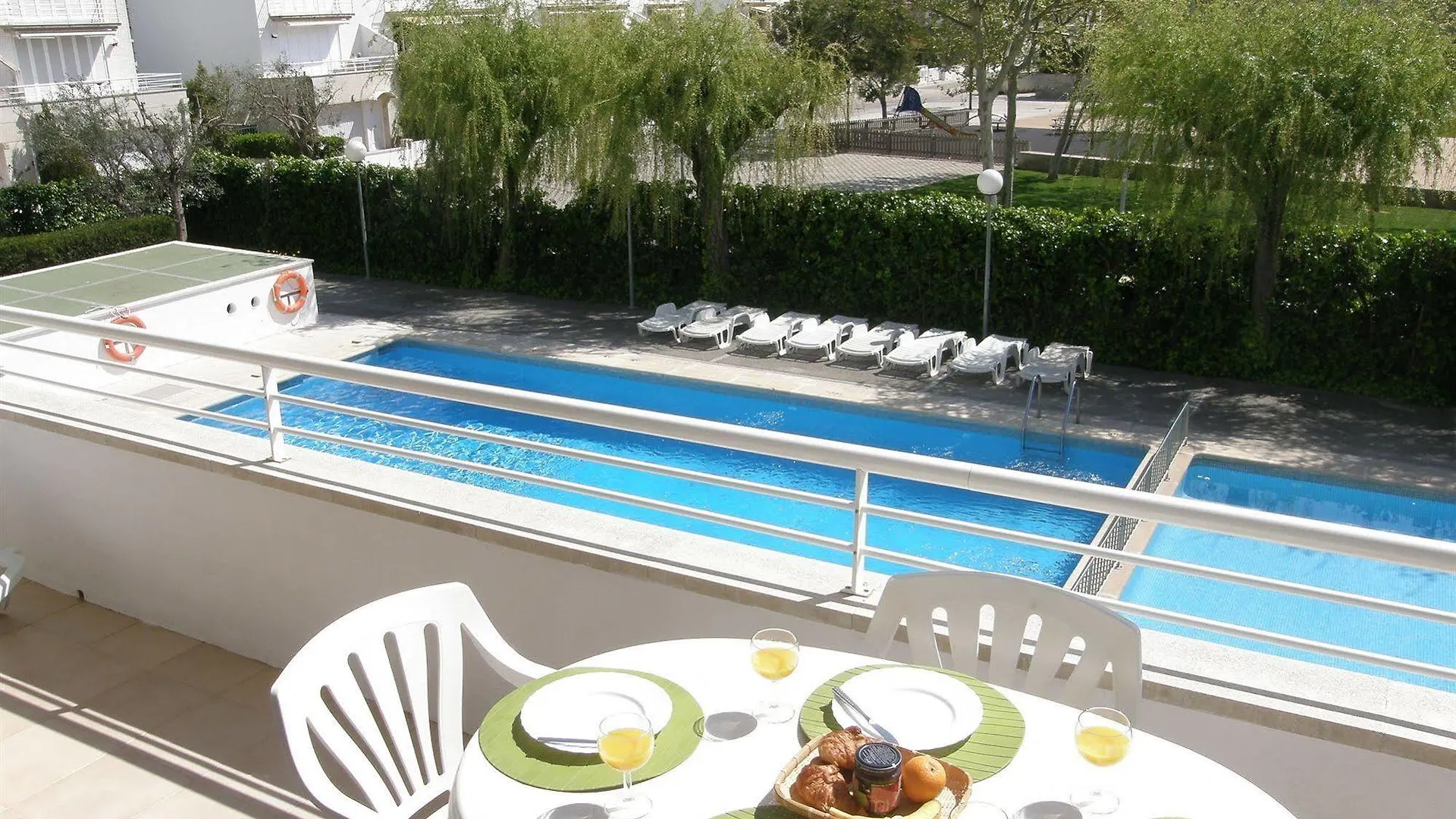 Apartamentos Miami L'Estartit 2*,  Spain